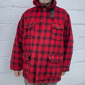 Vintage Woolrich Mens Red Plaid Hunting Jacket